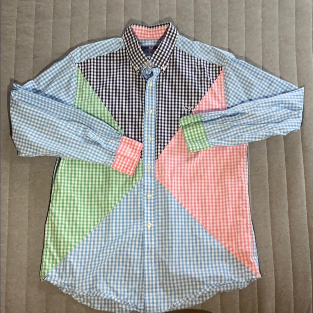 Mens L Vineyard Vines button down shirt